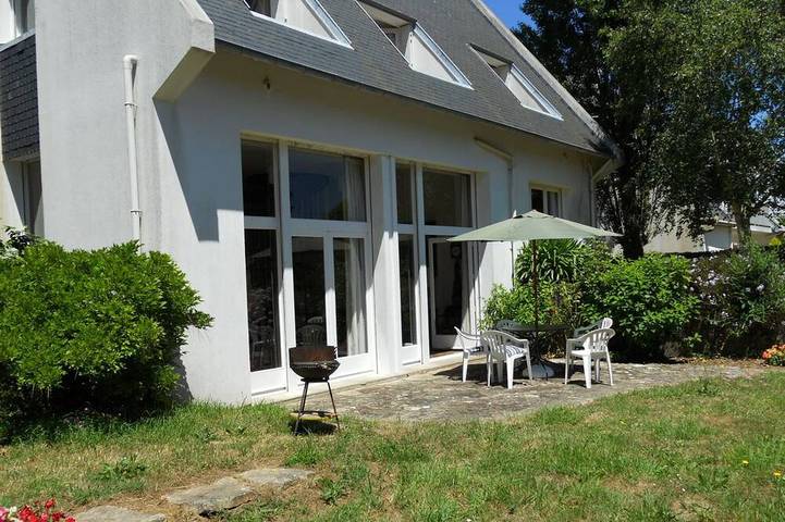 Location de vacances pour 8 personnes, avec terrasse et jardin à Beg Meil - 3