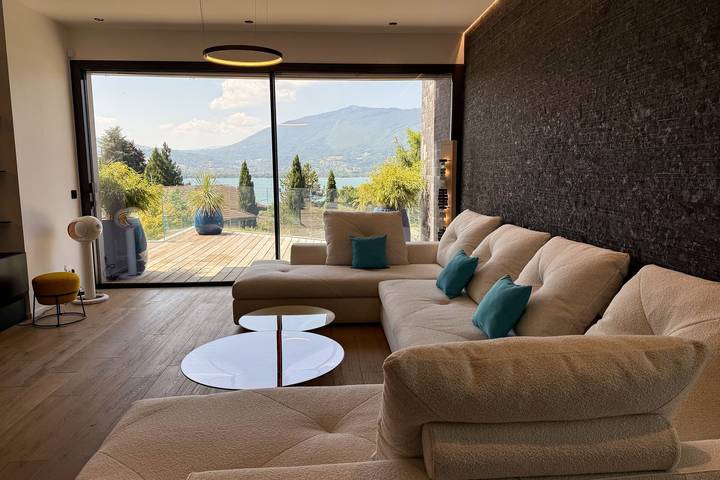 Villa pour 10 personnes, avec terrasse ainsi que jacuzzi et jardin, animaux acceptés sur le Lac d'Annecy - 4