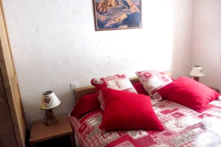 Gîte pour 6 personnes, avec jardin et balcon, animaux acceptés à Bluffy - 3