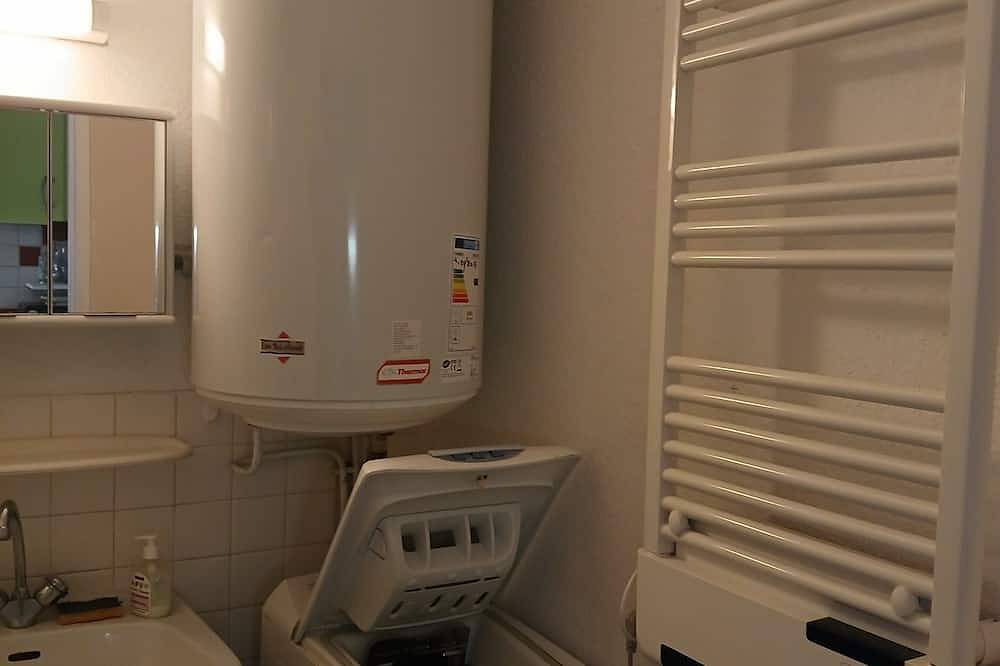Appartement entier, Studio 32m2 plein sud, dans le village d'aiguilles au coeur du queyras. in Abriès, Queyras