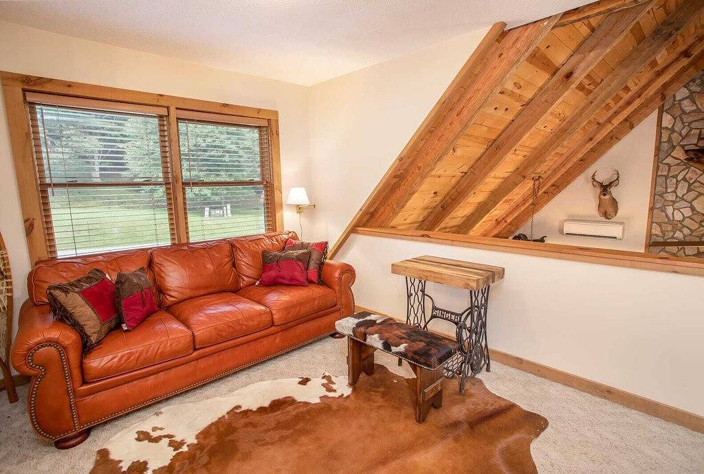 3Br Kabine, See- / Teichzugang, Whirlpool, Billardtisch, King Suite, Haustierfreundlich in Blue Ridge Parkway, Seven Devils