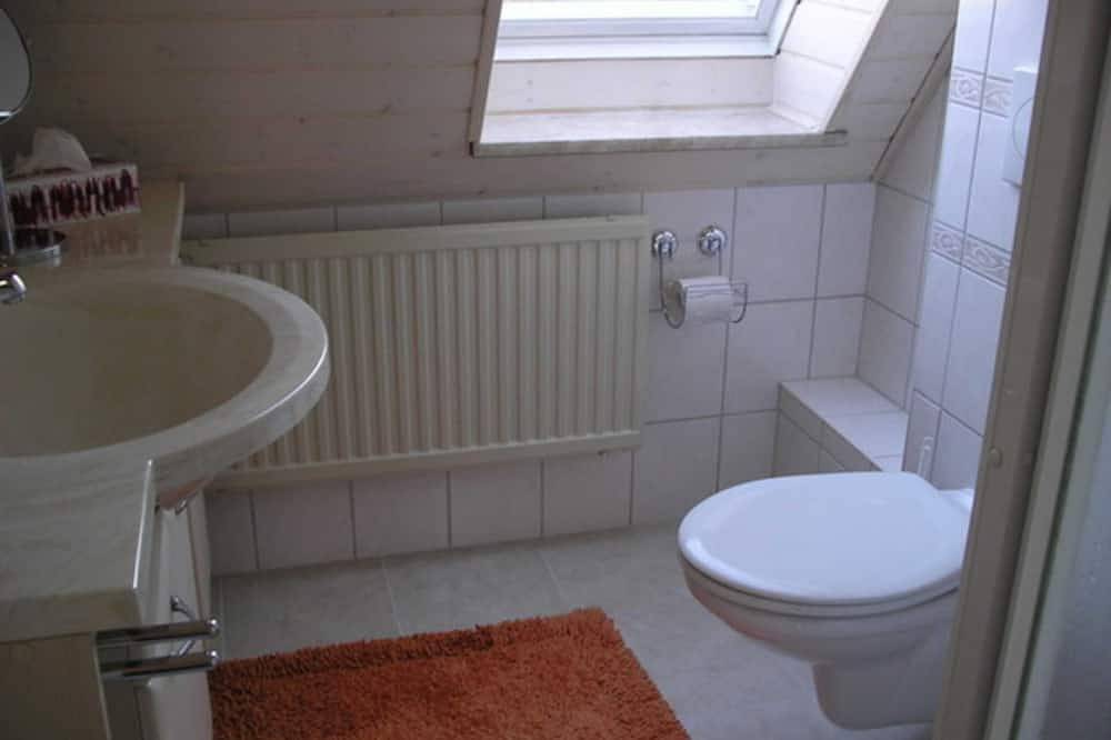 Ganze Wohnung, Fewo 3 - Ferienhaus To Hus in Thesenvitz, Bergen auf Rügen