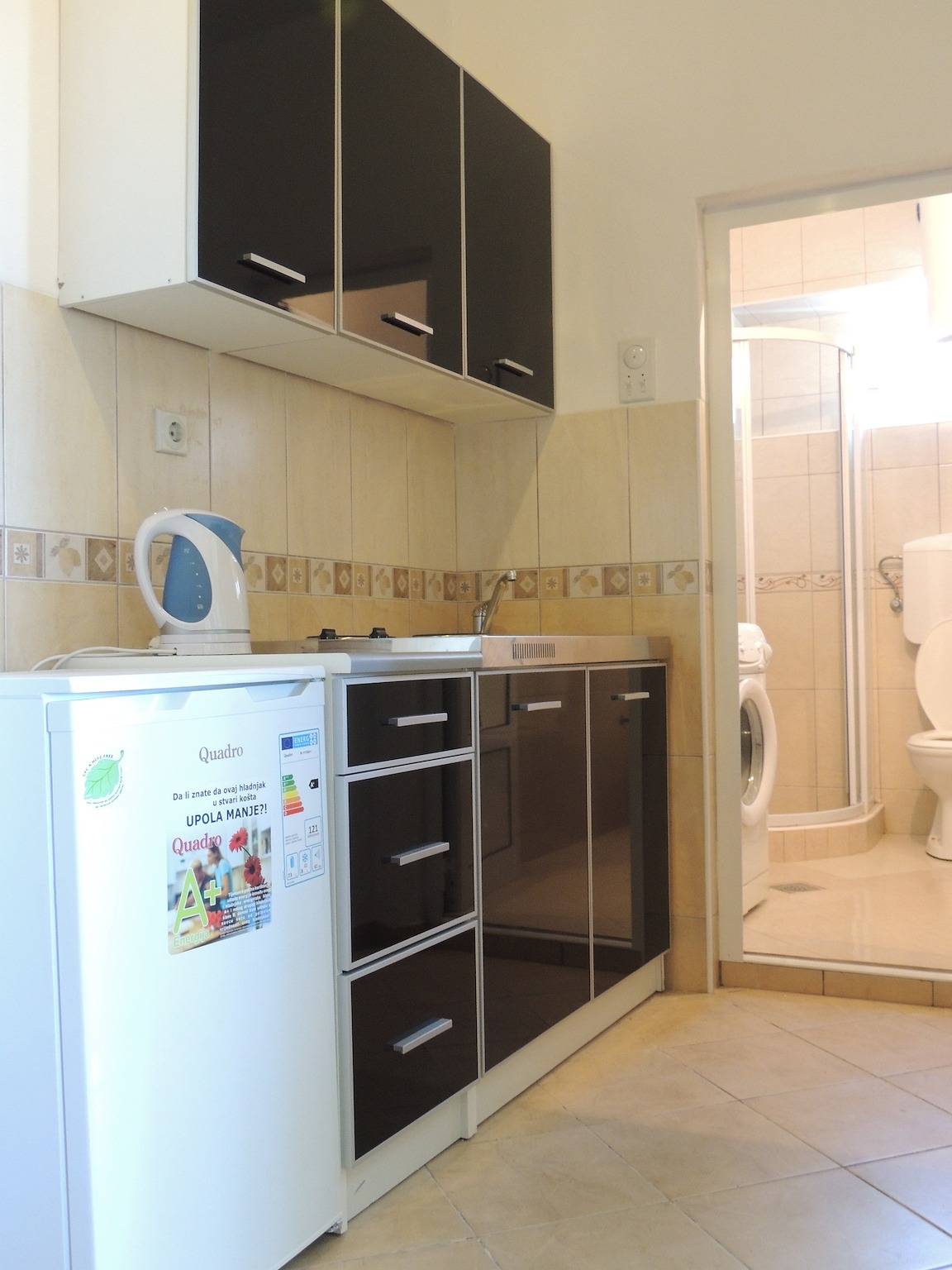 Ganze Wohnung, Komfortable Wohnung in Ulcinj mit Meerblick und Garten in Ulcinj, Opština Ulcinj