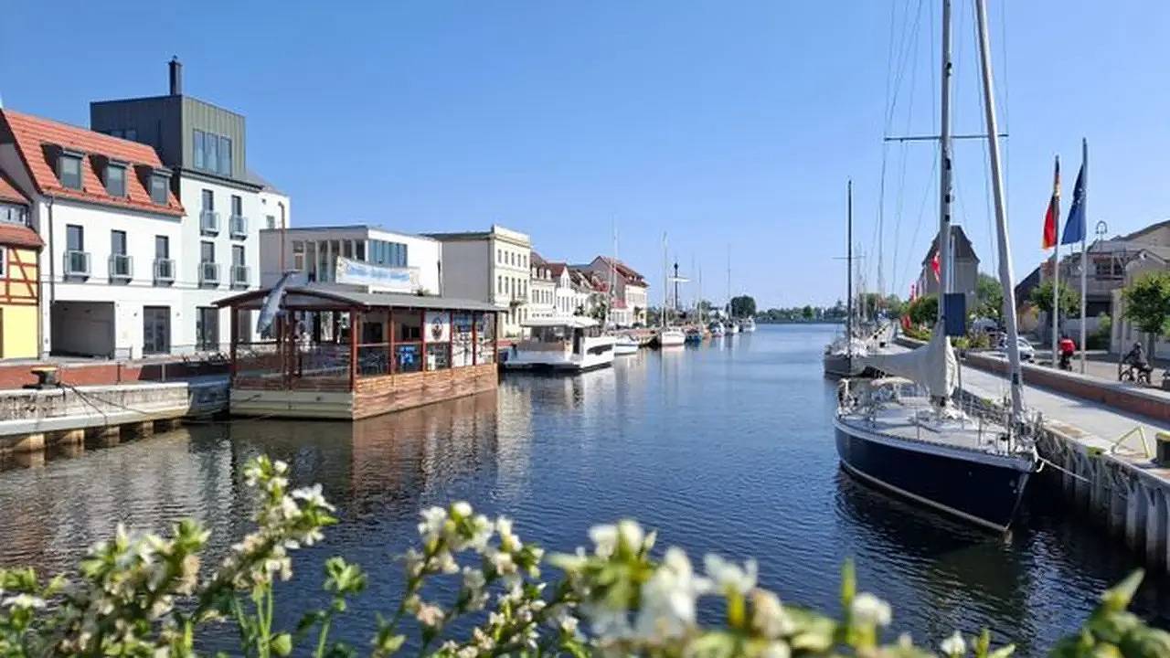 Appartement de vacances entier, Appartement de vacances pour 4 personnes avec jardin in Ueckermünde, Vorpommern Greifswald