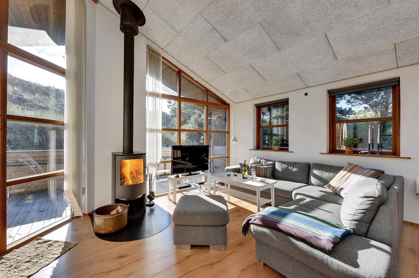 Amazing home in Hvide Sande w/ Wifi, Sauna and 4 Bedrooms in Nørre Lyngvig, Hvide Sande