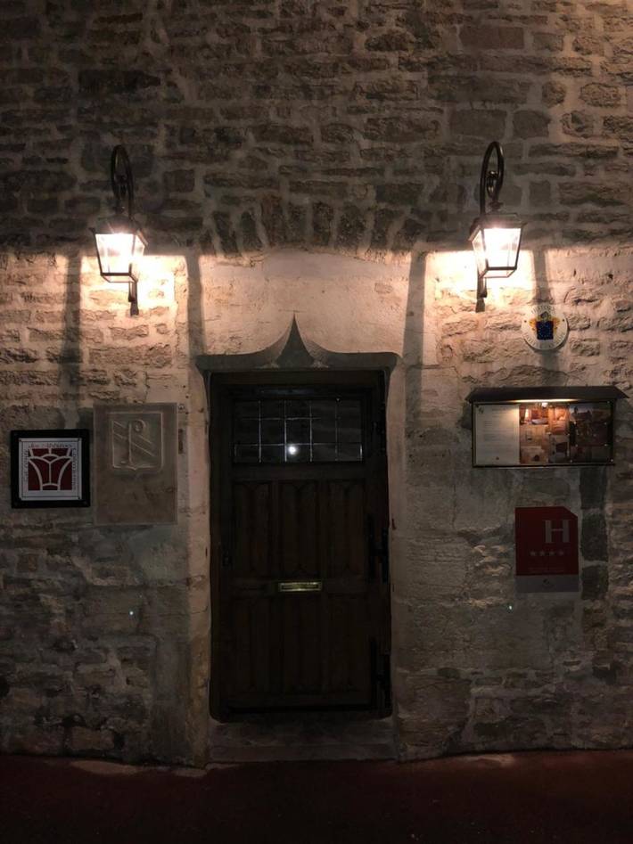 Hôtel pour 4 personnes, avec jacuzzi et piscine dans Collegiale Notre Dame - 4