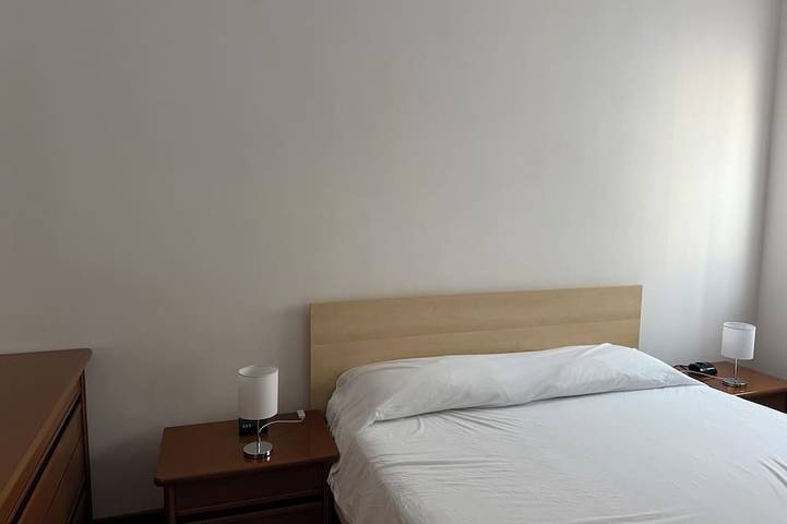 Apartamento entero, Large Apartment with 3 Bedrooms in Riva del Garda, Montañas Garda
