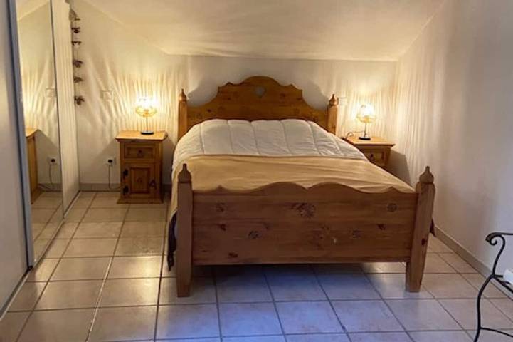 Ganze Wohnung, Schönes Duplex-Apartment, Terrasse, 2 Min. zum See, 4 Pers. in Sévrier, Parc naturel régional du Massif des Bauges