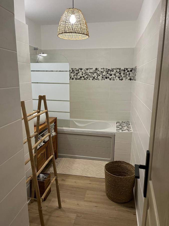 Gîte pour 4 personnes, avec piscine et balcon dans Sainte-Clotilde - 4