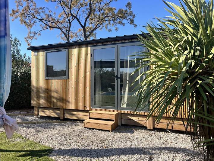 Gîte pour 4 personnes, avec Jacuzzi et Terrasse ainsi que Jardin et Piscine à Usclas-d'Hérault