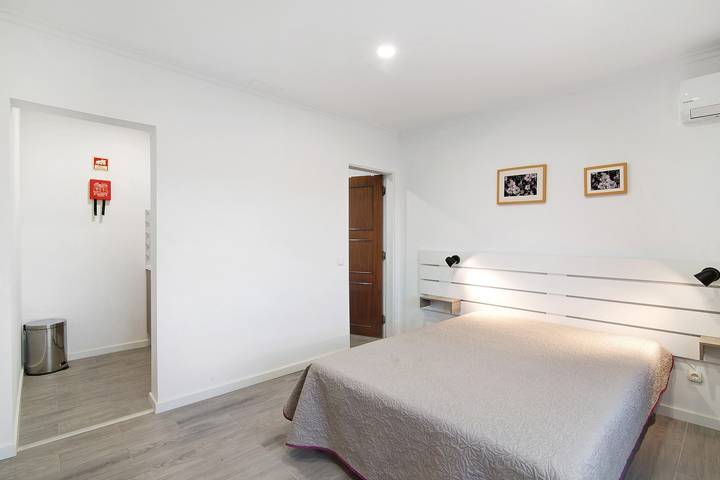 Appartement entier, Appartement "Sunset" avec terrasse partagée, Wi-Fi et climatisation in Moncarapacho e Fuseta, Parque Natural da Ria Formosa