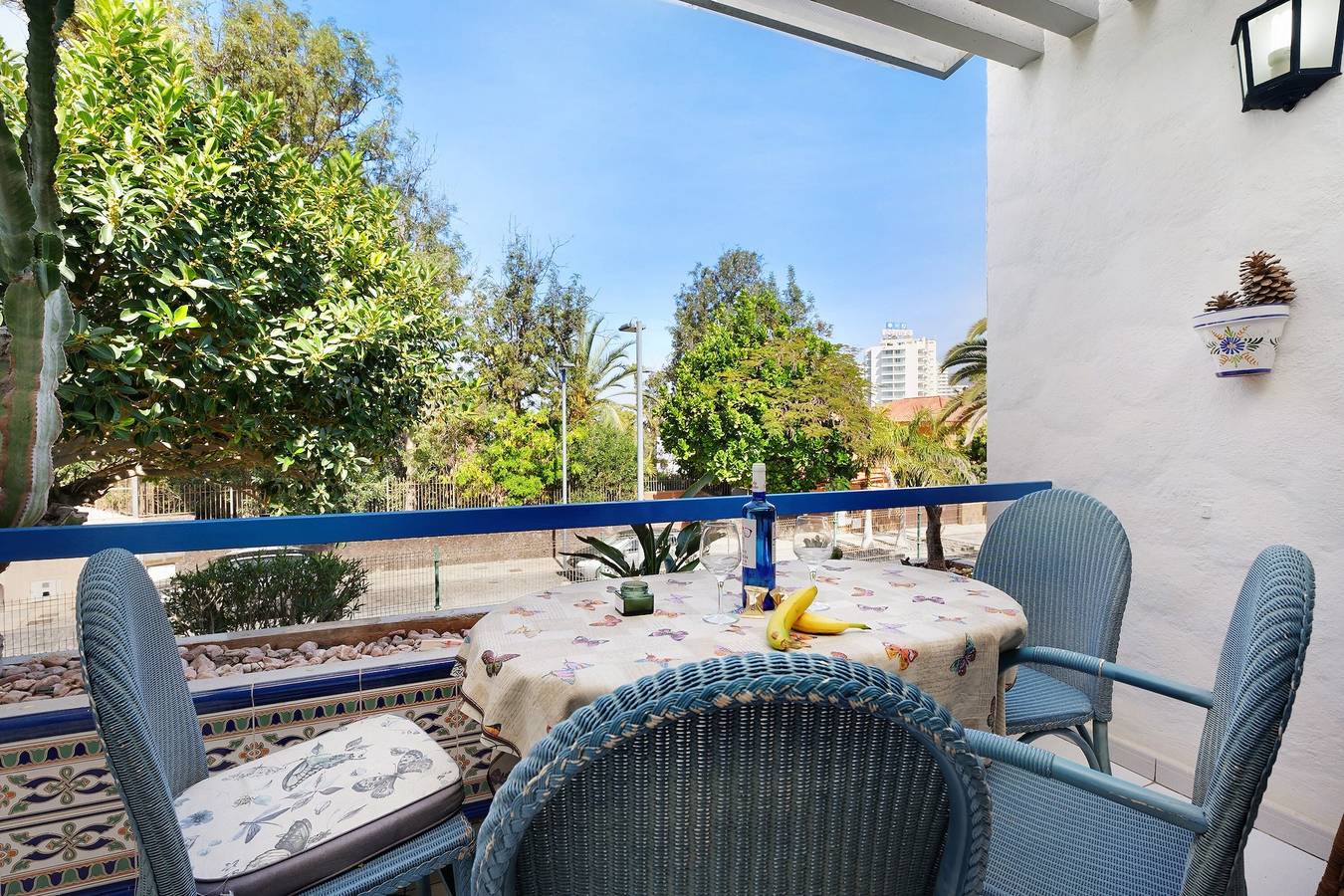 Geheel appartement, Vakantie Appartement "Bungamerica272" met Gedeeld Zwembad, Privé Terras & Wifi in Playa de Troya, Adeje