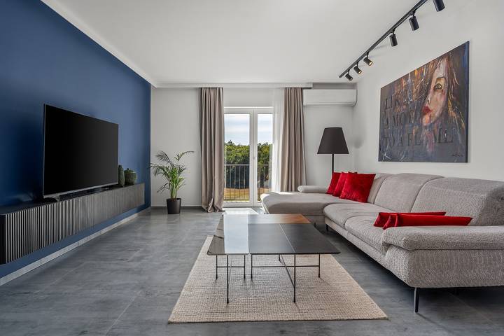 Villa Depollo mit 44 m2 beheiztem Pool, 6 Schlafzimmern, Hinterland von Makarska in Imotski, Makarska Riviera