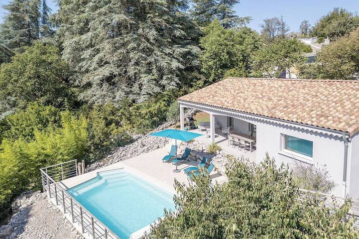 Maison de vacances pour 8 personnes, avec terrasse à Saint-Alban-Auriolles