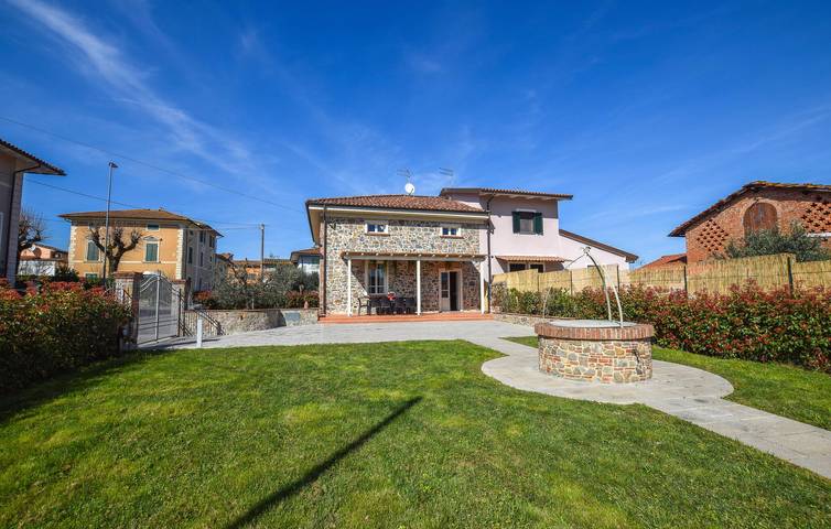 Location de vacances pour 10 personnes, avec jardin et piscine, animaux acceptés dans Orentano - 3