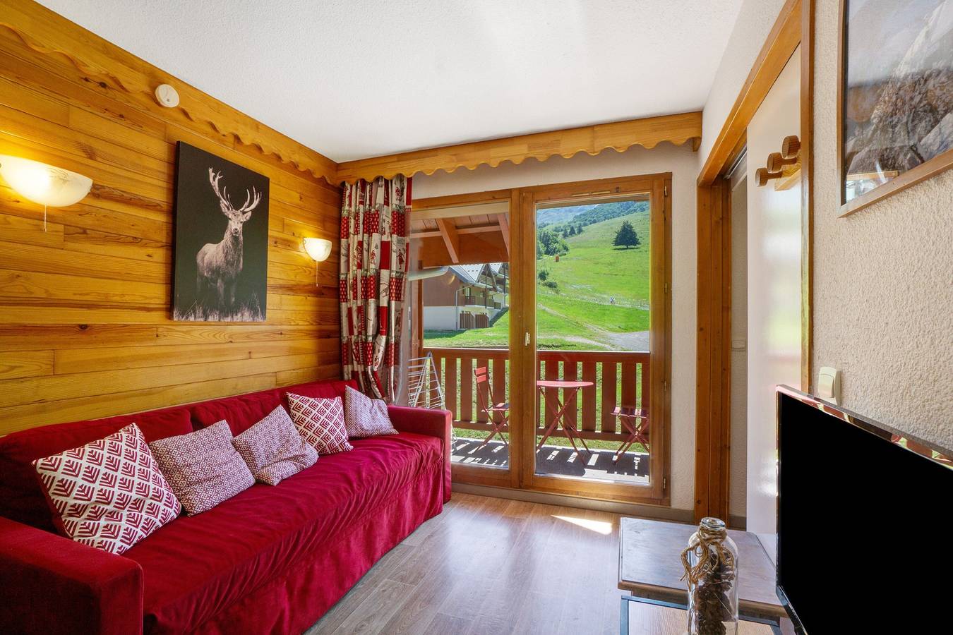 Appartement entier, Appartement 'A3 405 Appart Au Pied Des Pistes' avec vue sur montagne et balcon in Saint-François-Longchamp, Le Grand Domaine