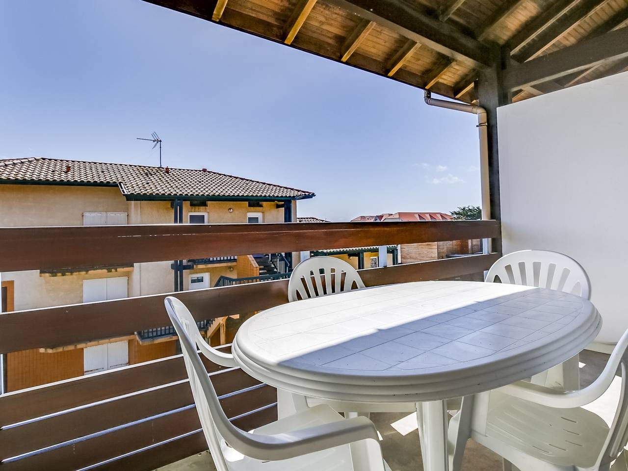 Entire apartment, Duplex for 4 near the ocean with balcony – Biscarrosse Plage in Biscarrosse Plage, Biscarrosse