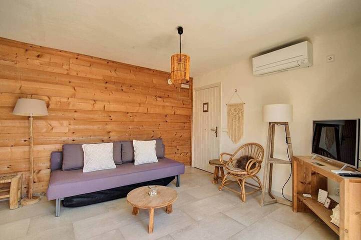 Ganze Wohnung, Apartment no. 5, 1 bedroom, 1 bathroom in Cala Llonga, Santa Eulària des Riu