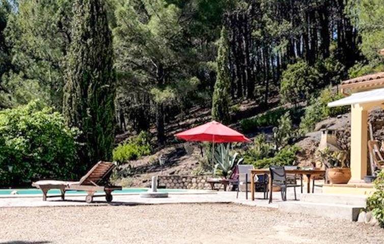 Ferienhaus für 4 Personen, mit Terrasse und Garten sowie Pool in Languedoc-Roussillon - 2