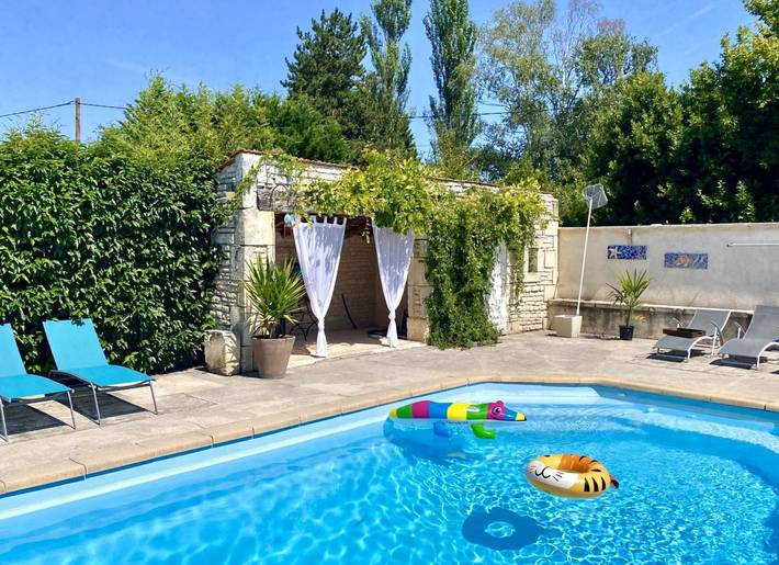 Gîte pour 2 personnes, avec jardin et piscine en Charente-Maritime - 2