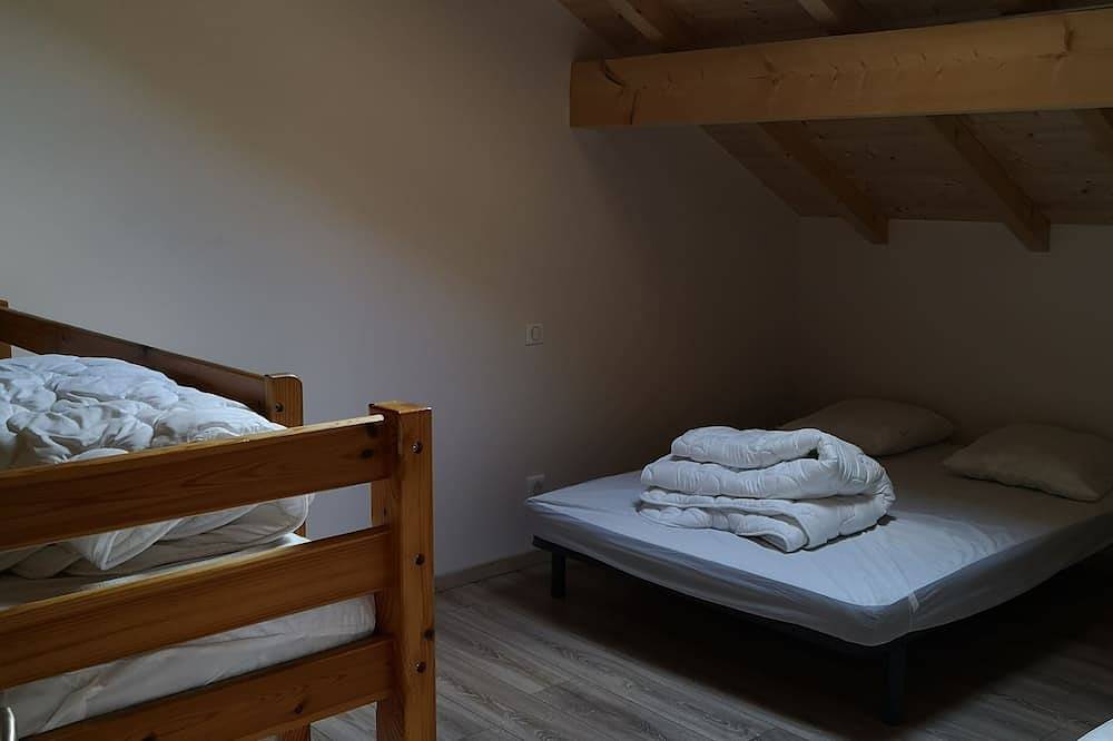 Appartement entier, Vaste Appartement Sur 2 Niveaux Avec Balcon Et Espace Exterieur Agreable in Mont-Saxonnex, Région de Bonneville