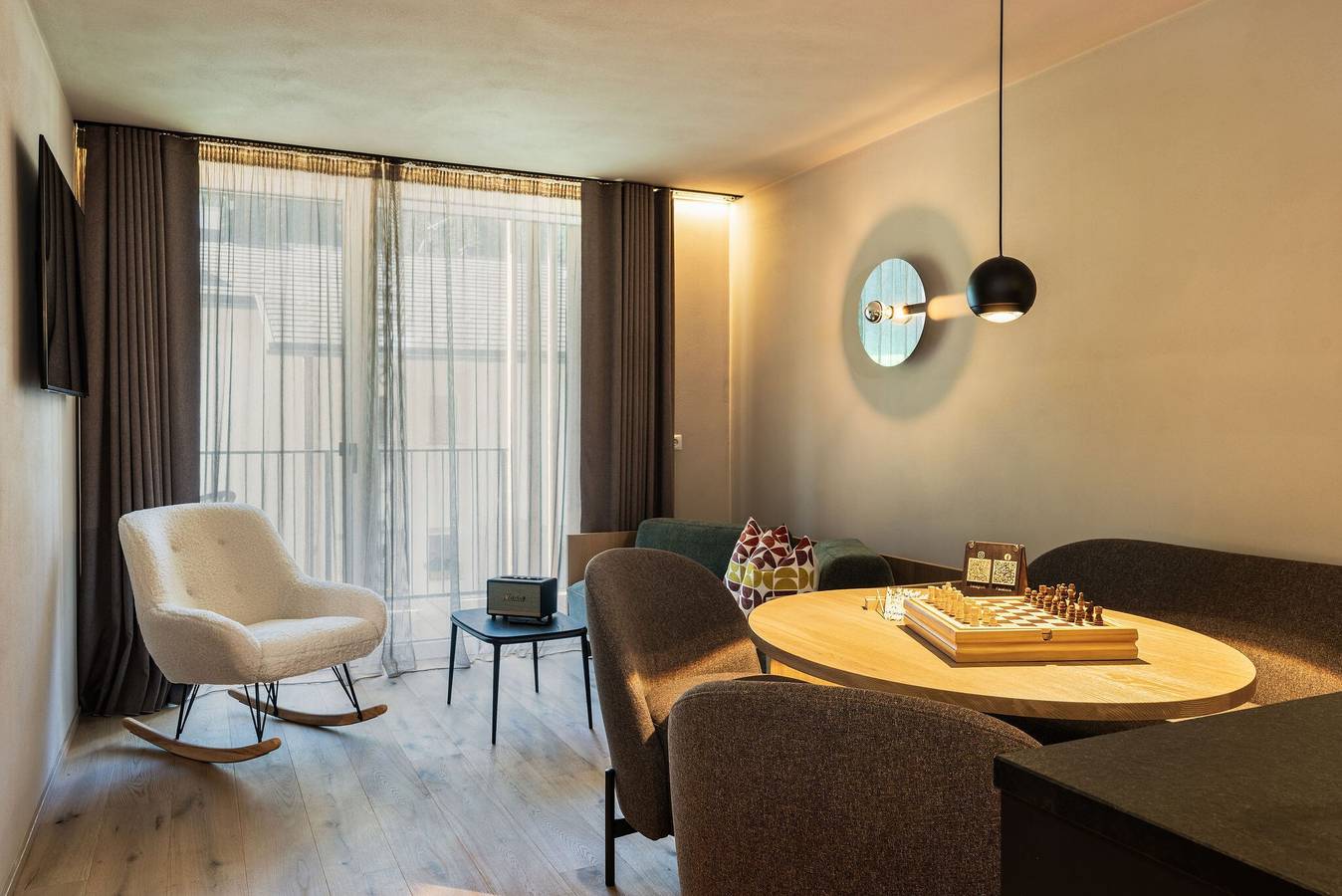Appartamento in un hotel 'Apartment Home' con vista sulle montagne, giardino comune e Wi-Fi in Sesto, Dolomiti di Sesto