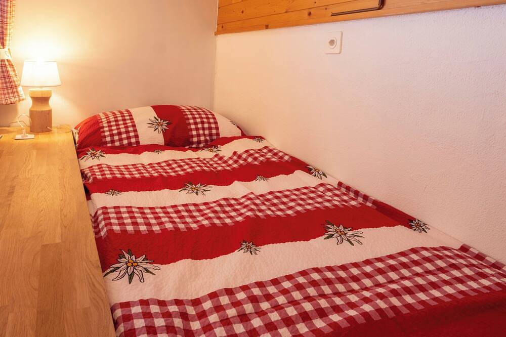Ganze Wohnung, Edelweiss Pany, (Pany). in Luzein, Plessur Alpen