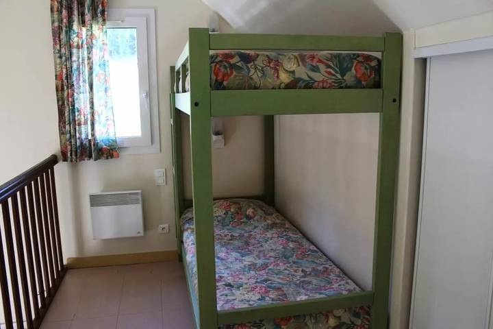 Gîte pour 4 personnes, avec jardin à Beaumont-du-Lac - 4