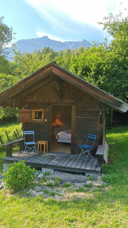 Gîte pour 2 personnes, avec terrasse ainsi que jardin et vue à Servoz - 3