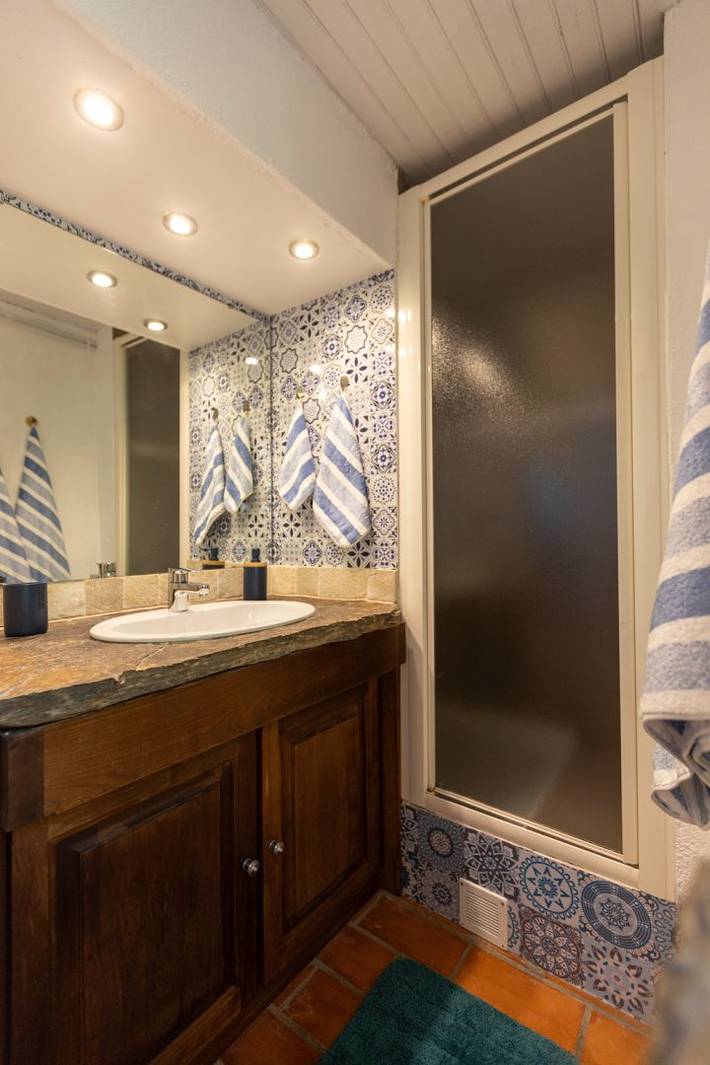 Chambre d’hôte pour 2 personnes, avec jardin ainsi que piscine et jacuzzi dans Lozère - 4