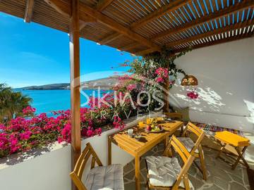 Gîte pour 4 personnes, avec balcon et vue dans Folégandros