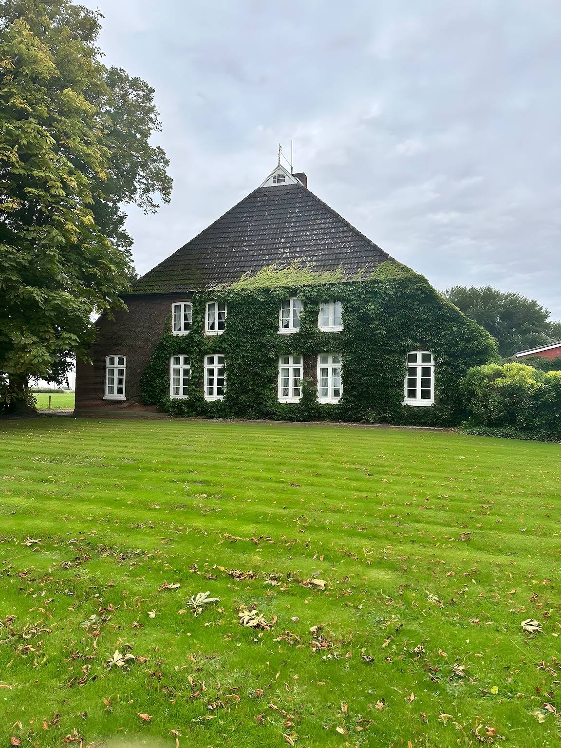 Bauernhaus 'Sophienhof' mit privater Terrasse, Garten und Wlan in Kronprinzenkoog, Dithmarschen