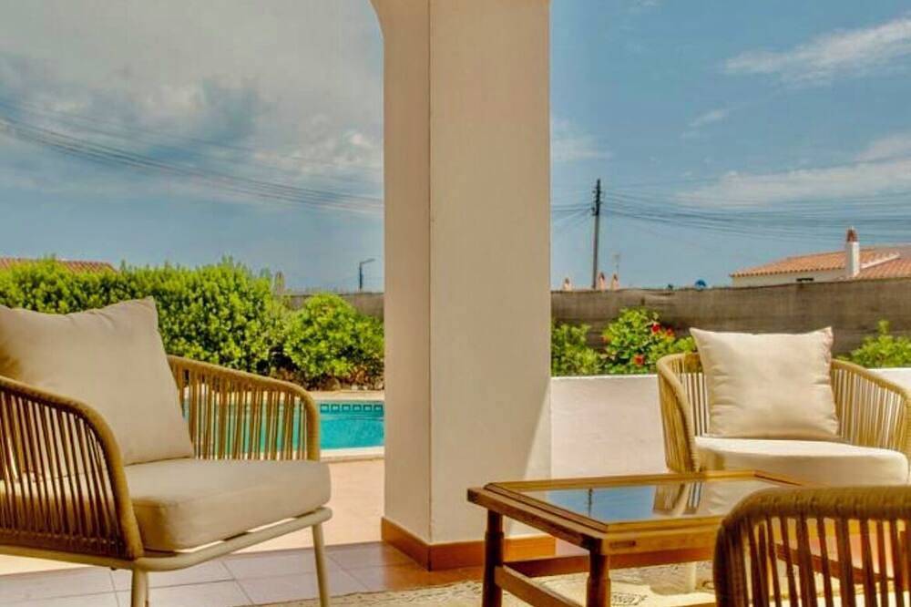 Villa Gabriela - Sleeps 8 - Son Remei, Punta Prima in Punta Prima, Sant Lluís