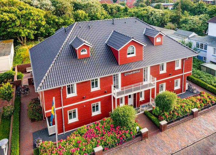 Ferienhaus für 12 Personen, mit Sauna und Garten sowie Balkon