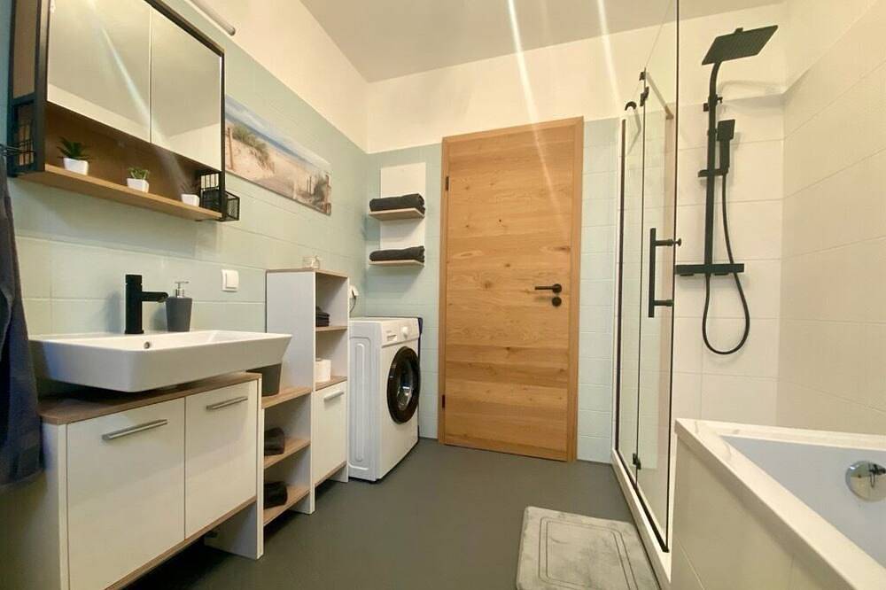 Ganze Wohnung, Weiher Apartment mit Terrasse & Parkplatz in Kulmbach, Oberes Maintal - Coburger Land