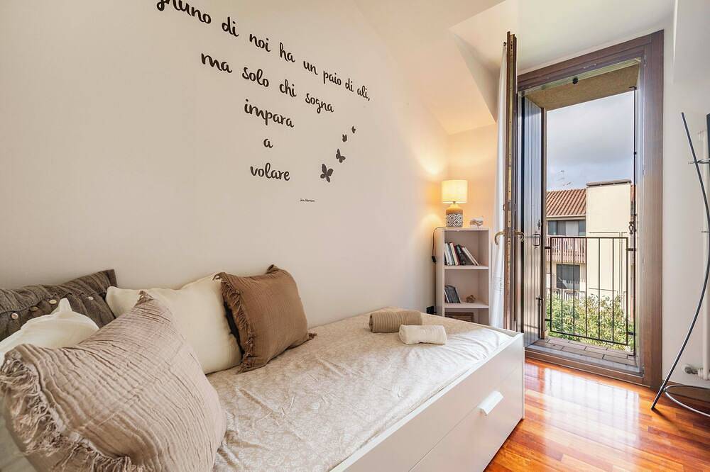 Appartement entier, Livable terrace, brightness and comfort, just a step away from the Acorn! in Trévise, Province de Trévise