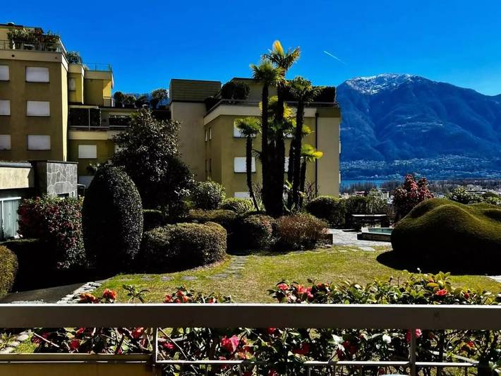 Ferienwohnung für 2 Personen, mit Balkon und Garten sowie Pool in Locarno