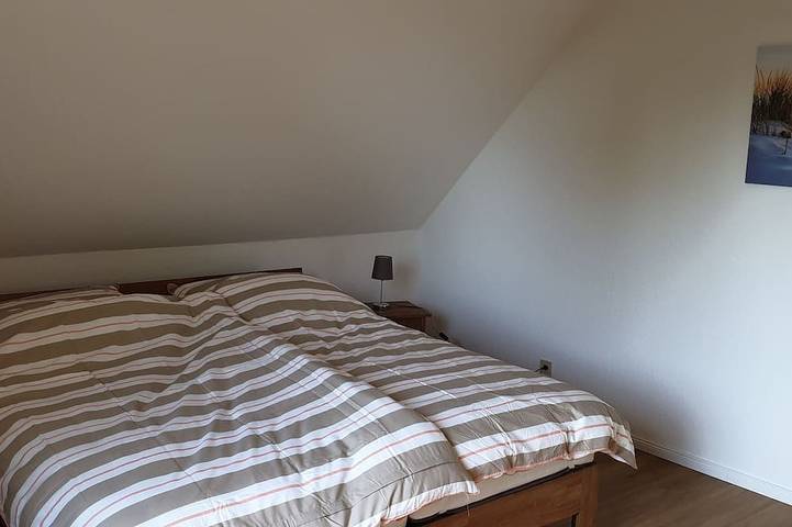 Appartement entier, Lüneburg 0 meters? Welcome! Beautiful 95 sqm, 3 rooms, 1-6 pers., large bathroom, garden in Reppenstedt, Nordheide