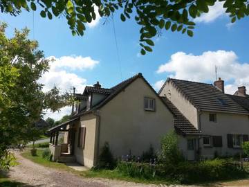 Chambre d’hôte pour 6 personnes, avec vue et jardin dans Bessais-le-Fromental