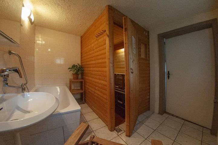 Ferienhaus für 4 Personen, mit Garten und Sauna sowie Terrasse, mit Haustier in Waltershausen - 4