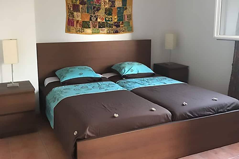 Villa in Saumane mit Pool und Golfplatz in Saumane-de-Vaucluse, Vaucluse