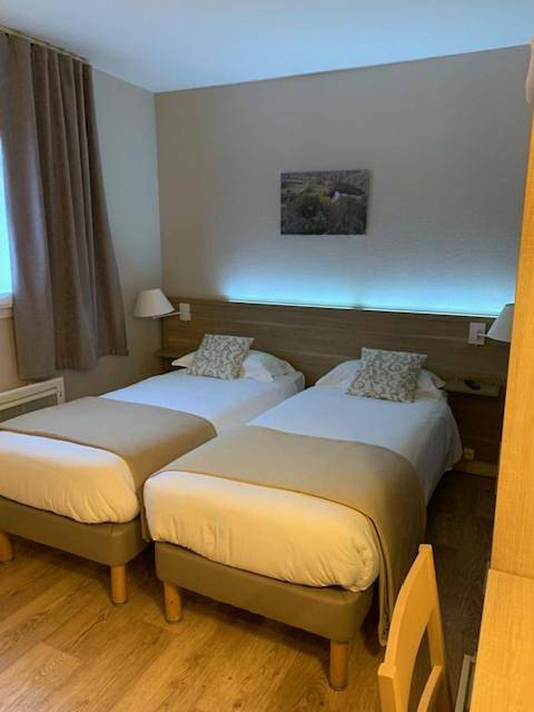 Hôtel pour 2 personnes, avec piscine et jardin, animaux acceptés à Montgivray - 2