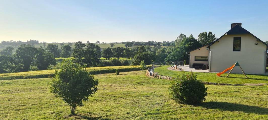 Location de vacances pour 6 personnes, avec vue et jardin dans Vire Normandie - 2
