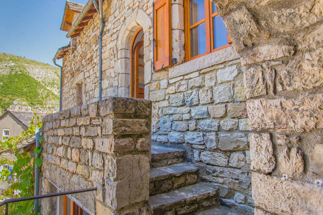 Gîte du Plo Montbrun in Gorges du Tarn Causses, Parc national des Cévennes