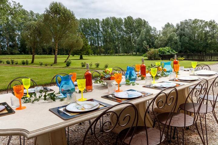 Location de vacances pour 15 personnes, avec vue ainsi que jardin et piscine à Yvetot-Bocage - 2