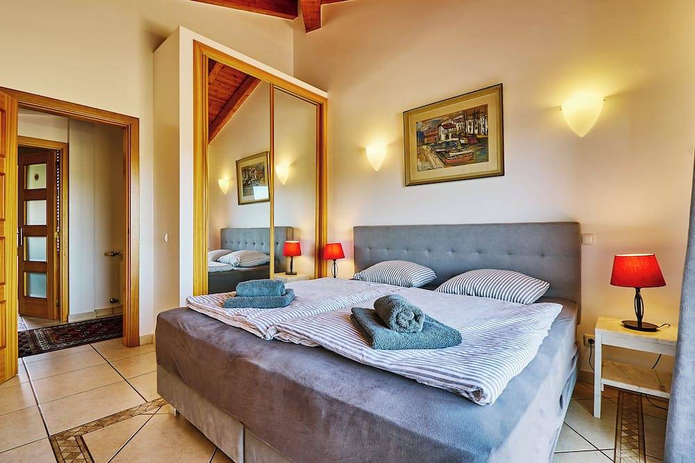 Villa mit Pool und Sauna in Strandnähe am Rande des Naturschutzgebiets in Raposeira, Vila do Bispo e Raposeira