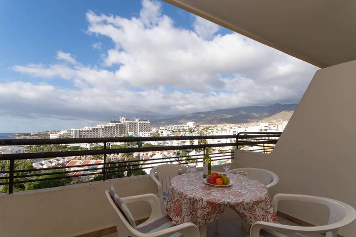 Gîte pour 3 personnes, avec balcon/terrasse et piscine, adapté aux familles à Costa Adeje - 3