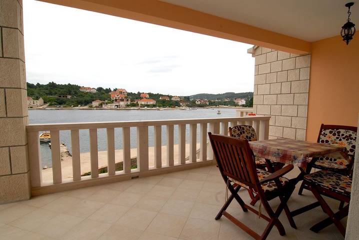 Ganze Wohnung, Ferienwohnung in Lumbarda mit Meerblick, Terrasse, Klimaanlage, W-Lan (128-2) in Lumbarda, Korcula