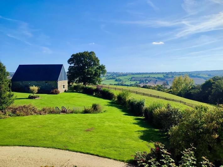Maison de campagne pour 15 personnes, avec jardin, animaux acceptés dans Valdallière
