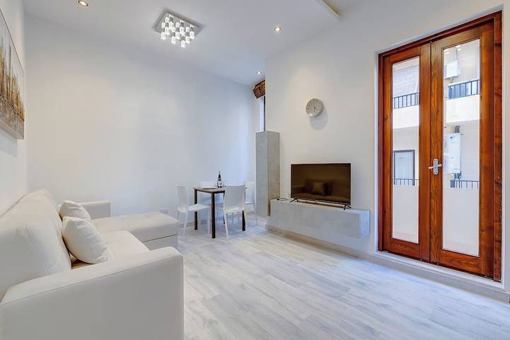 Holiday rental for 4 people, with terrace in Tas-Sliema